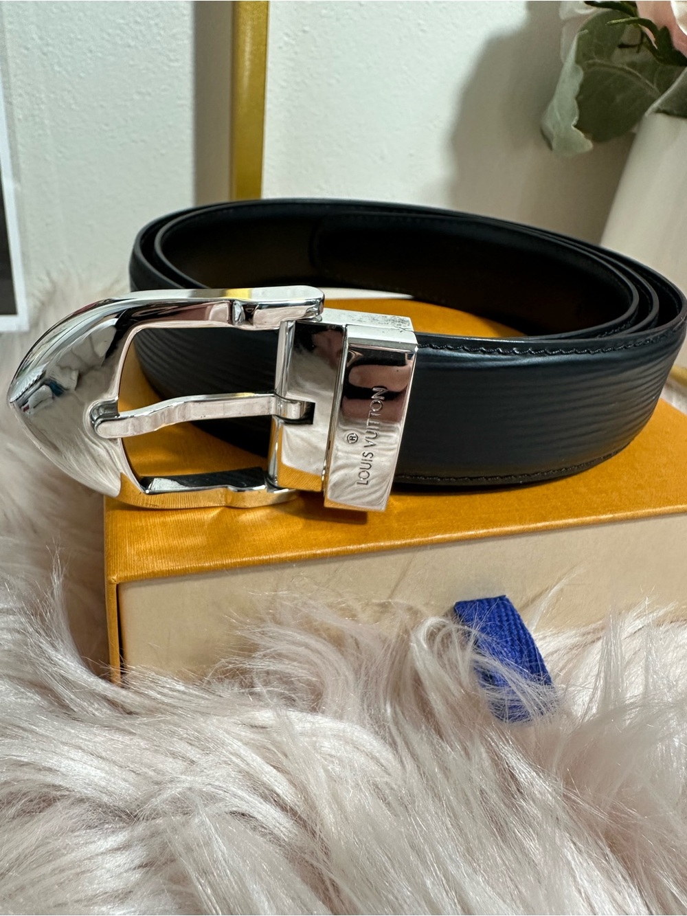 Louis Vuitton unisex Epi Leather Belt